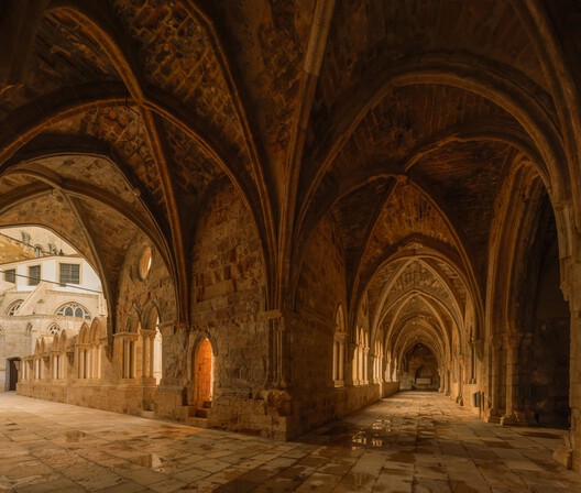 Restoration and Enhancement of the Patriarchal Cathedral of Lisbon, Installation of the Archaeological Center, and Restoration of the Upper and Lower Cloisters / Adalberto Dias Arquitecto lda - Image 4 of 37