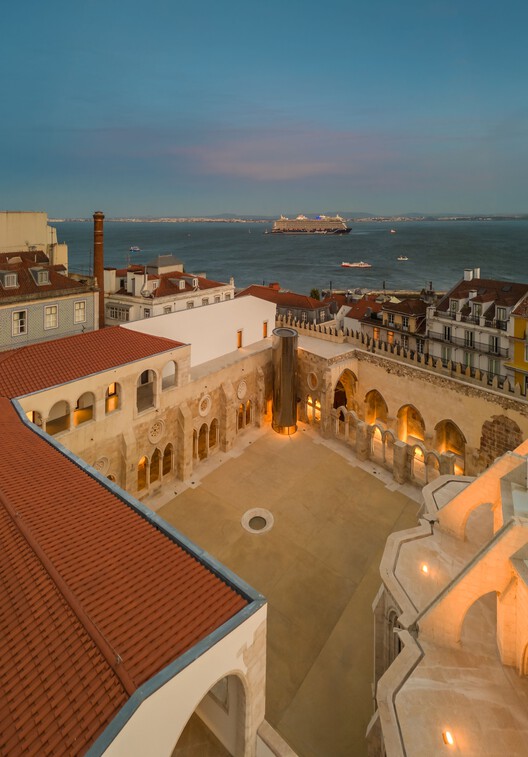 Restoration and Enhancement of the Patriarchal Cathedral of Lisbon, Installation of the Archaeological Center, and Restoration of the Upper and Lower Cloisters / Adalberto Dias Arquitecto lda - Image 16 of 37