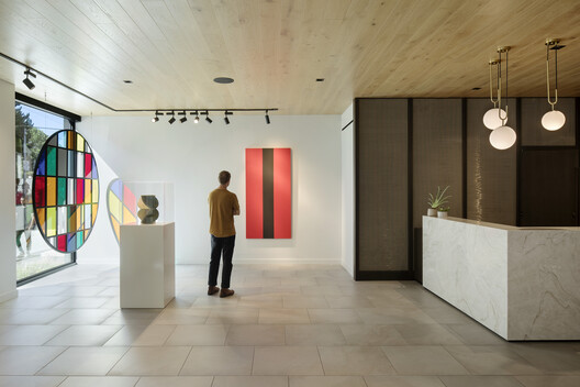 埃伦·布朗宁大楼 / Hacker Architects - 室内图, 厨房, 灯, 玻璃