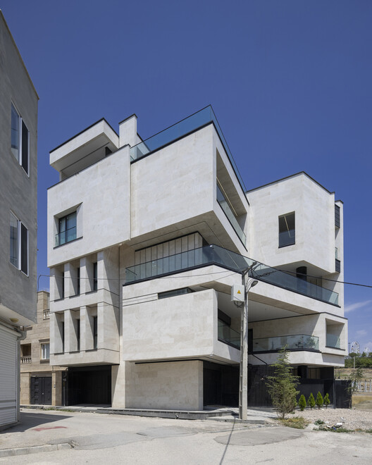 Doa Residential Building / White Cube Atelier - Exterior Photography, Balcony, Concrete
