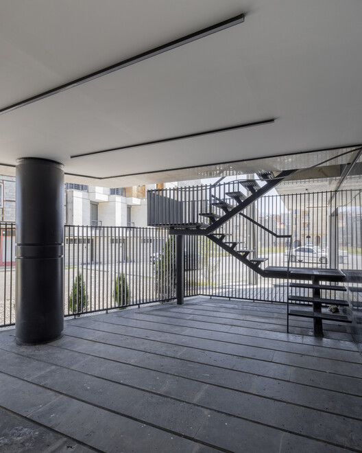 Doa Residential Building / White Cube Atelier - Image 4 of 22