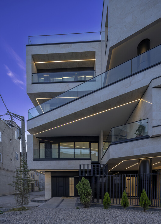 Doa Residential Building / White Cube Atelier - Exterior Photography, Concrete