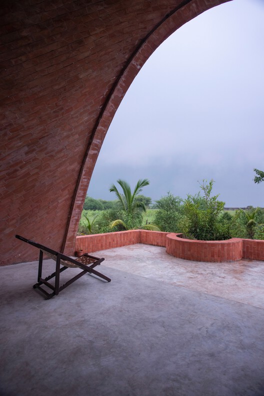 Tibdewal Weekend Home / Studio Dot Tibdewal Weekend Home / Studio Dot - Image 3 of 26