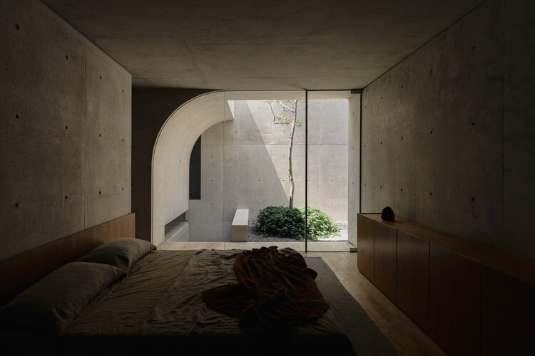 Casa de cerámica/HW Studio - Fotografía interior, dormitorio, concreto