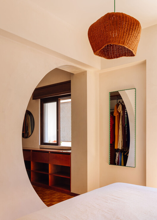 Apartamento Primeiro Esquerdo / há.atelier - Fotografia de Interiores, Armário, Madeira, Iluminação