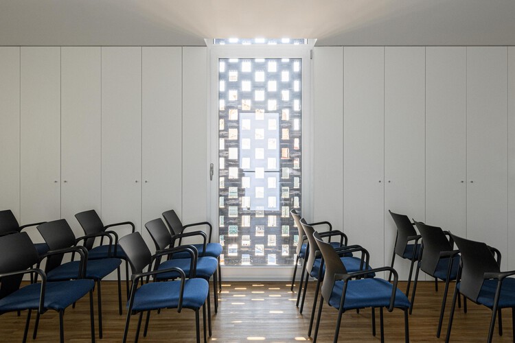 Junta de Freguesia de Vermoim / Rui Mendes Ribeiro - Fotografia de Interiores, Sala de Jantar, Cadeira, Vidro