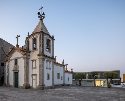 Junta de Freguesia de Vermoim / Rui Mendes Ribeiro - Fotografia de Exterior