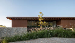 Casa D+J / Pablo Lanza Arquitetura