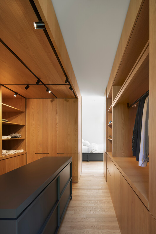 The House of la Baie de l’Ours / ACDF Architecture - Interior Photography, Wood, Closet
