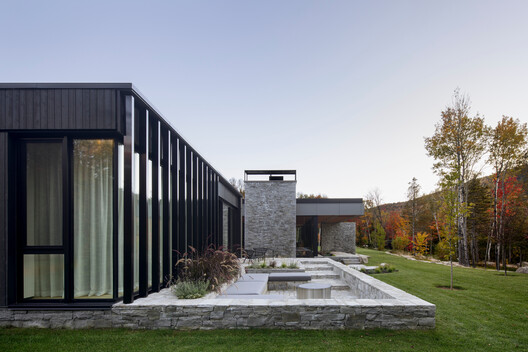 The House of la Baie de l’Ours / ACDF Architecture - Image 3 of 32