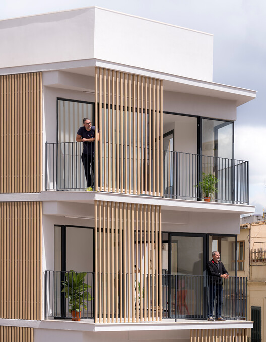 Edificio residencial Foners/Gon Architects - Fotos exteriores, Balcón
