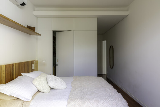 Casa Zurick / plano livre - Fotografia de Interiores, Dormitório, Cama, Madeira, Iluminação