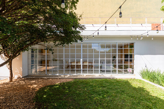 Casa Zurick / plano livre - Imagem 2 de 33