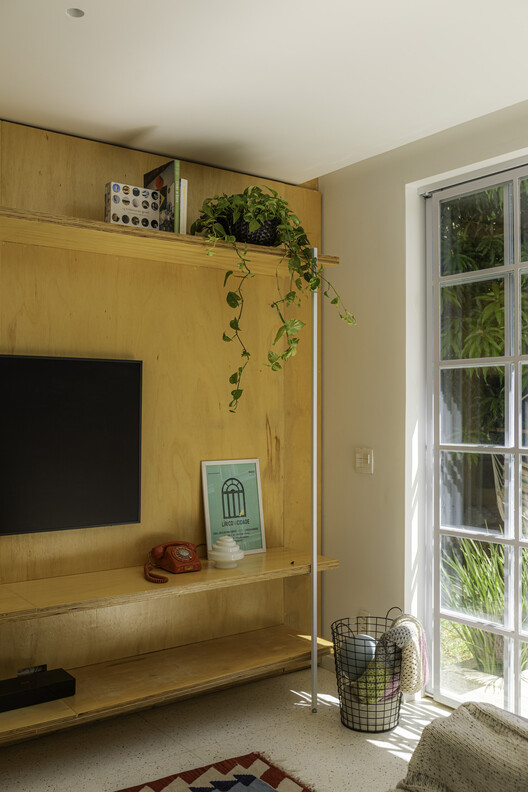 Casa Zurick / plano livre - Fotografia de Interiores, Madeira, Prateleira