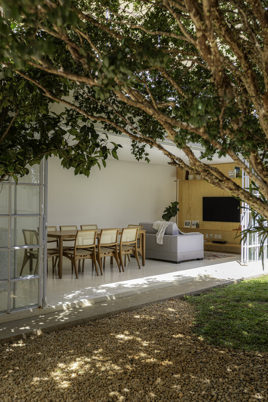 Casa Zurick / plano livre - Fotografia de Exterior, Madeira, Jardim, Cadeira, Aido, Pátio