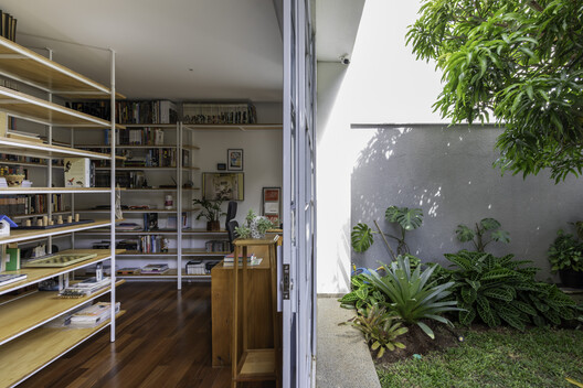 Casa Zurick / plano livre - Imagem 9 de 33