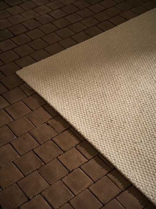 Rugs as Woven Memory: How Origin and Materiality Shape Interiors - Image 13 of 21