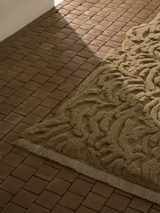 Rugs as Woven Memory: How Origin and Materiality Shape Interiors - Image 9 of 21