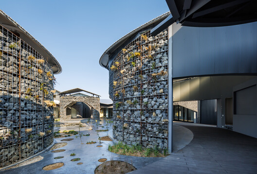 Pavilhão da Vida Futura na Expo Osaka 2025 / KOMPAS - Fotografia de Exterior