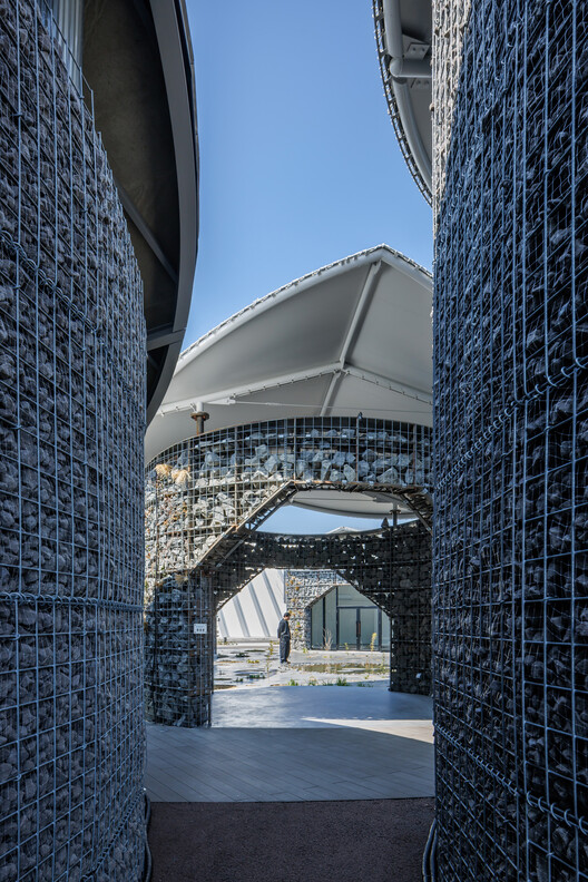 Pavilhão da Vida Futura na Expo Osaka 2025 / KOMPAS - Fotografia de Exterior