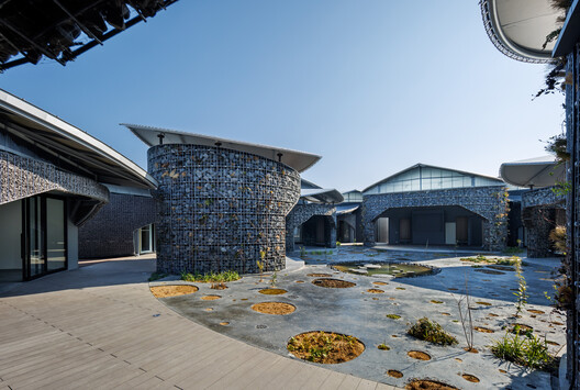 Pavilhão da Vida Futura na Expo Osaka 2025 / KOMPAS - Fotografia de Exterior