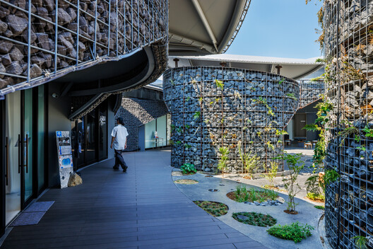 Pavilhão da Vida Futura na Expo Osaka 2025 / KOMPAS - Fotografia de Exterior