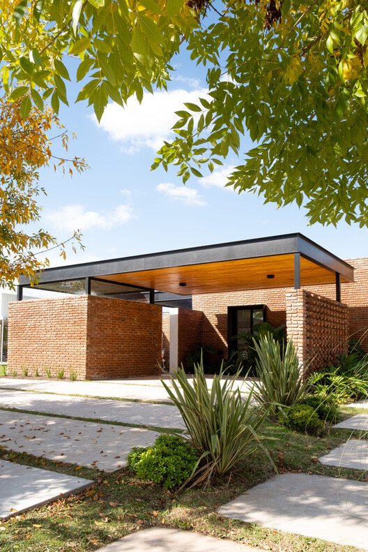 MM / Gruppo House Lordi Arquitectura - Fotos exteriores, ladrillos, jardines, terraza interior