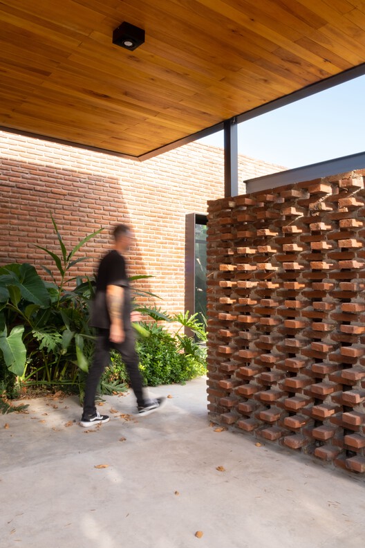 MM / Gruppo House Lordi Arquitectura - Colorología interior, madera, ladrillos