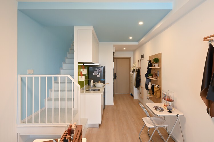 阡集创社区 / 高目建筑 - 室内图, 木头, 灯, 隔断, 椅子