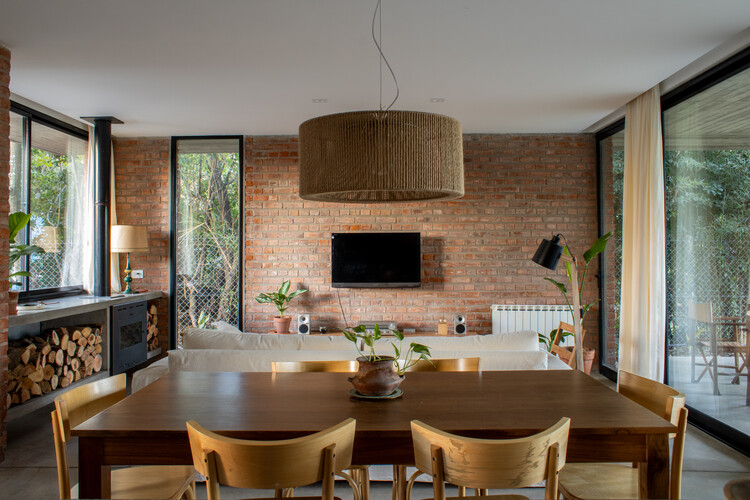 Casa hermana/Simón Albina