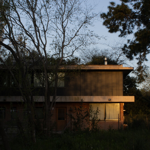 Sister Houses / Simón Albina - Exterior Photography, Wood