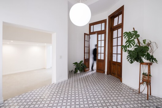 Casa Patio / Herrera Ungaro Arquitectos  - Fotografía interior, Puerta