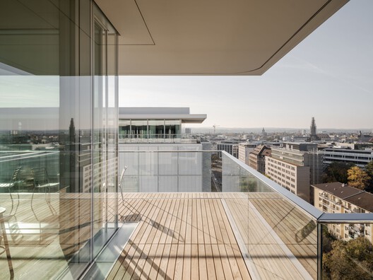 Campus Helvetia Basilea / Herzog & de Meuron Campus Helvetia Basilea / Herzog & de Meuron - Fotografía interior, Balcón