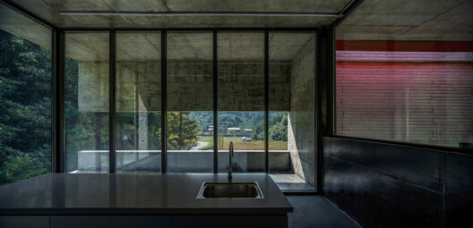 武当山麓游客中心 / 末广建筑 - 室内图, 木头, 玻璃