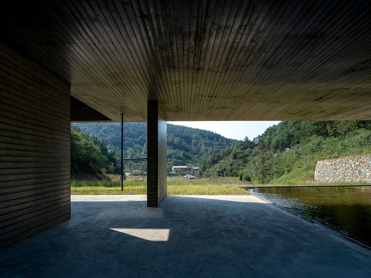 Centro de visitantes de Wudang/Moguang Studio Mountain-Foto 21 de 32