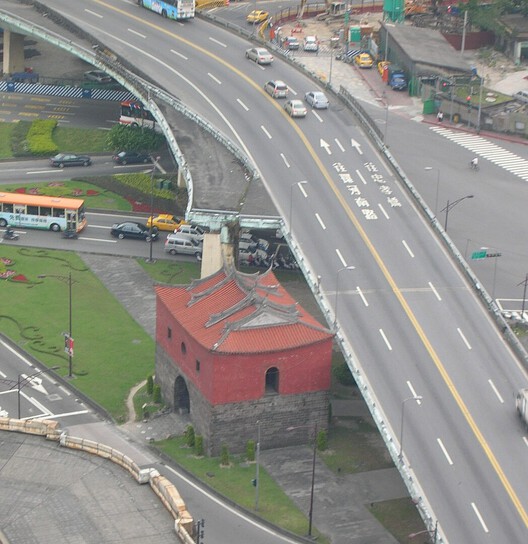 Shifting Urban Perspectives: Beimen's Journey from Obstacle to Urban Anchor in Taipei - Image 9 of 14