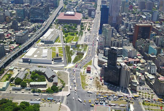 Shifting Urban Perspectives: Beimen's Journey from Obstacle to Urban Anchor in Taipei - Image 8 of 14