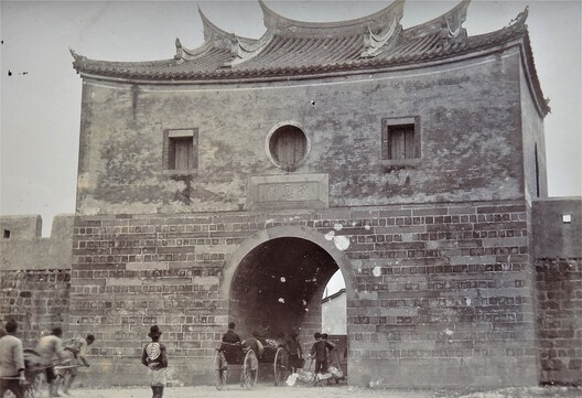 Shifting Urban Perspectives: Beimen's Journey from Obstacle to Urban Anchor in Taipei - Image 3 of 14