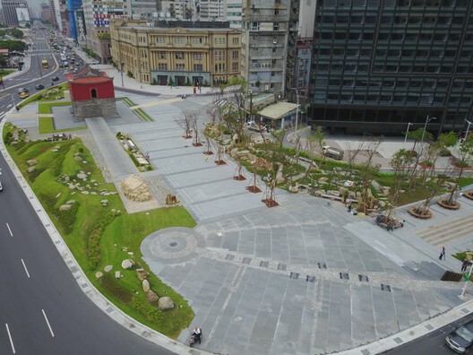 Shifting Urban Perspectives: Beimen's Journey from Obstacle to Urban Anchor in Taipei - Image 5 of 14