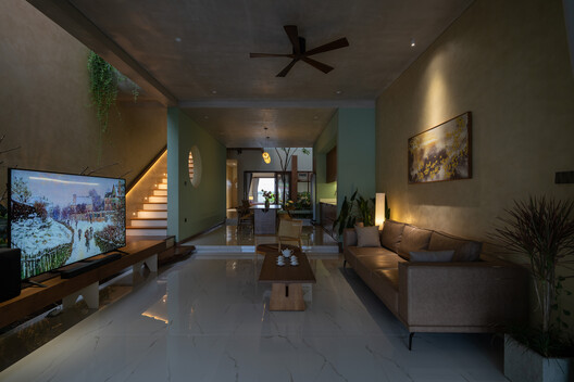 Casa de la Tía Cuatro / AHA Architects - Fotografía interior, Sala de estar, Iluminación, Sillas