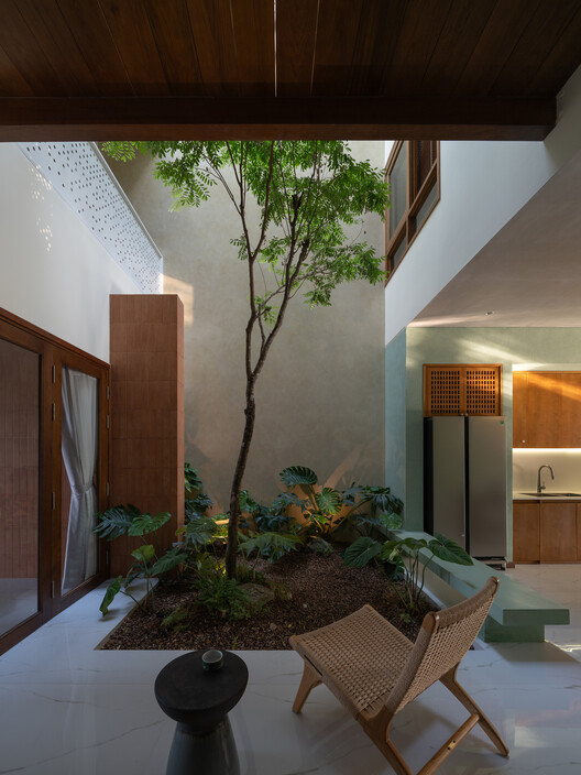 Casa de la Tía Cuatro / AHA Architects - Fotografía interior, Patio interior