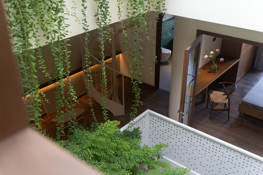 Casa de la Tía Cuatro / AHA Architects - Fotografía interior, Madera, Patio interior, Balcón