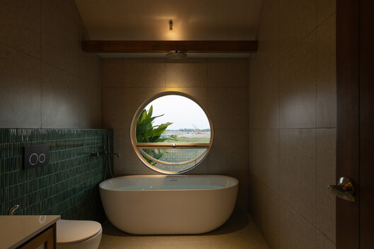 Casa de la Tía Cuatro / AHA Architects - Fotografía interior, Baño