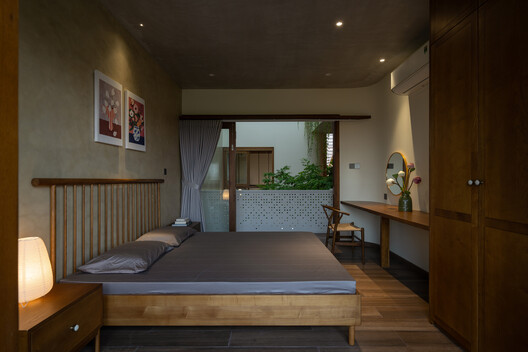 Casa de la Tía Cuatro / AHA Architects - Fotografía interior, Dormitorio, Madera, Camas, Iluminación