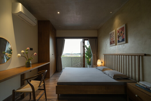 Casa de la Tía Cuatro / AHA Architects - Fotografía interior, Dormitorio, Camas, Madera, Iluminación