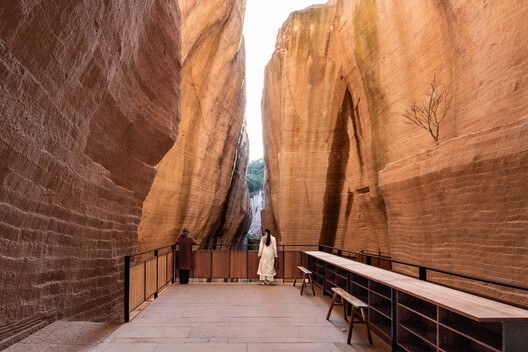 Beyond Manufactured Landscapes: Quarries as Sites for Interdisciplinary Collaboration - Image 18 of 30