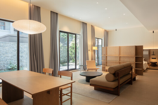 Jiangnan House Yangzhou Guangling / B.L.U.E. Architecture Studio Jiangnan House Yangzhou Guangling / B.L.U.E. Architecture Studio - Interior Photography, Wood, Lighting, Table, Chair