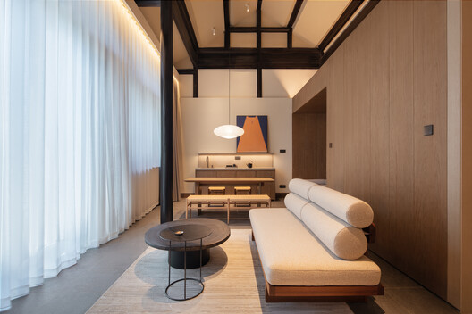 Jiangnan House Yangzhou Guangling / B.L.U.E. Architecture Studio Jiangnan House Yangzhou Guangling / B.L.U.E. Architecture Studio - Interior Photography, Living Room, Wood, Lighting, Table, Chair