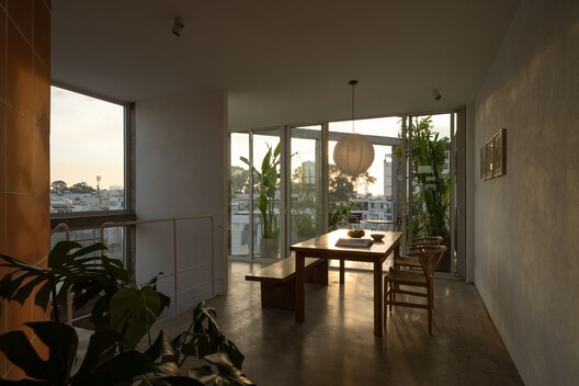 Casa Gia Dinh / G+architects - Fotografia de Interiores, Sala de Jantar, Cadeira