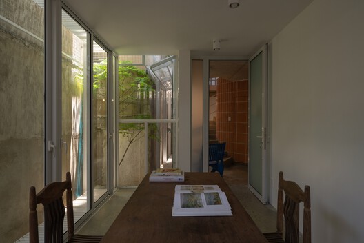 Casa Gia Dinh / G+architects - Fotografia de Interiores, Madeira, Vidro